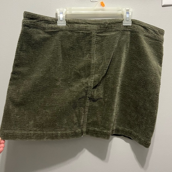Wild Fable Green Corduroy Mini Skirt - Picture 2 of 6